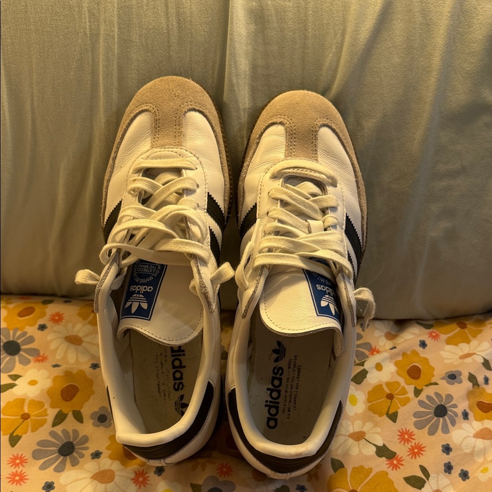 adidas Women's White and Black Sneakers woman’s 9 - Picture 7 of 7